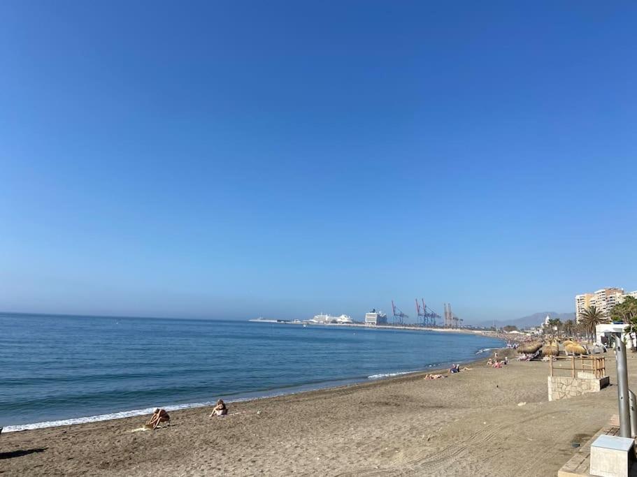 Appartement Exclusivo Bajo Frente Al Mar - Playa La Caleta à Málaga Extérieur photo
